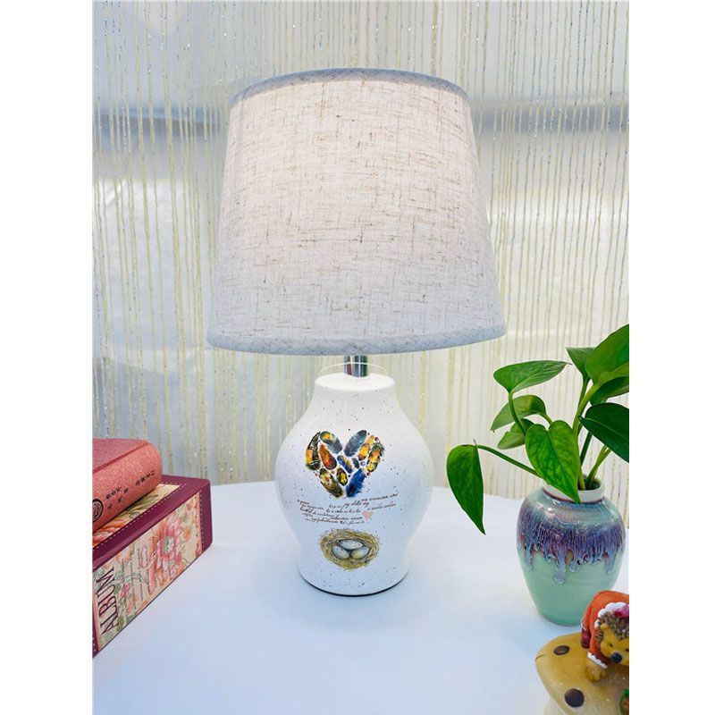 新款北欧i陶瓷床头台灯学习宿舍学生卧室简约现代书桌LED