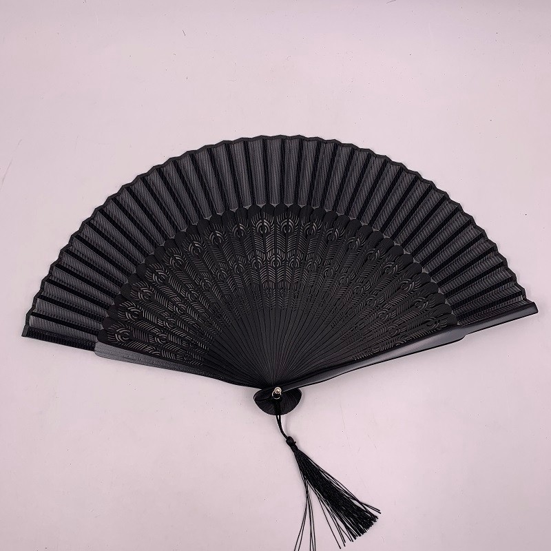 漆边手绘喷绘折扇  *日式和风扇  素面单色头青竹扇  孔雀冲花古风折扇详情图6