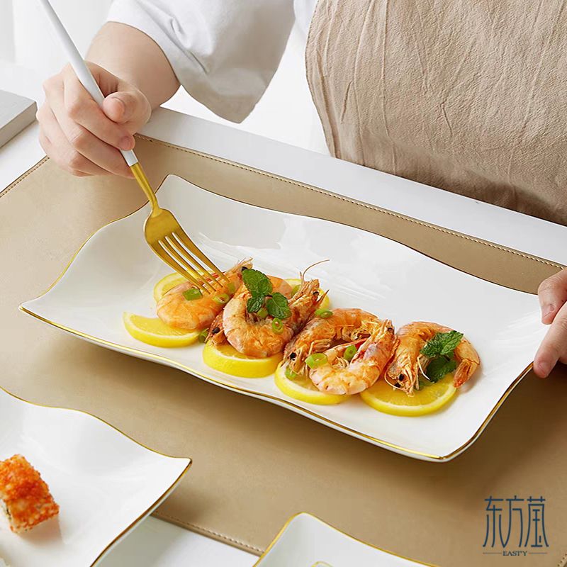 Ceramic plates, fish plates, bone China long plates, lace fish plates, wavy fish plates, irregular-shaped plates, high-appearation-level fish plates, household tableware Application Scenario
