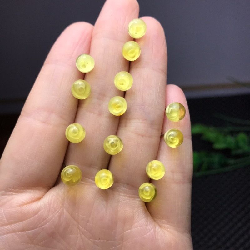 亮彩晶珠宝 天然925银针天然蜜蜡无烤色蜜蜡内雕花耳钉精致款细节图