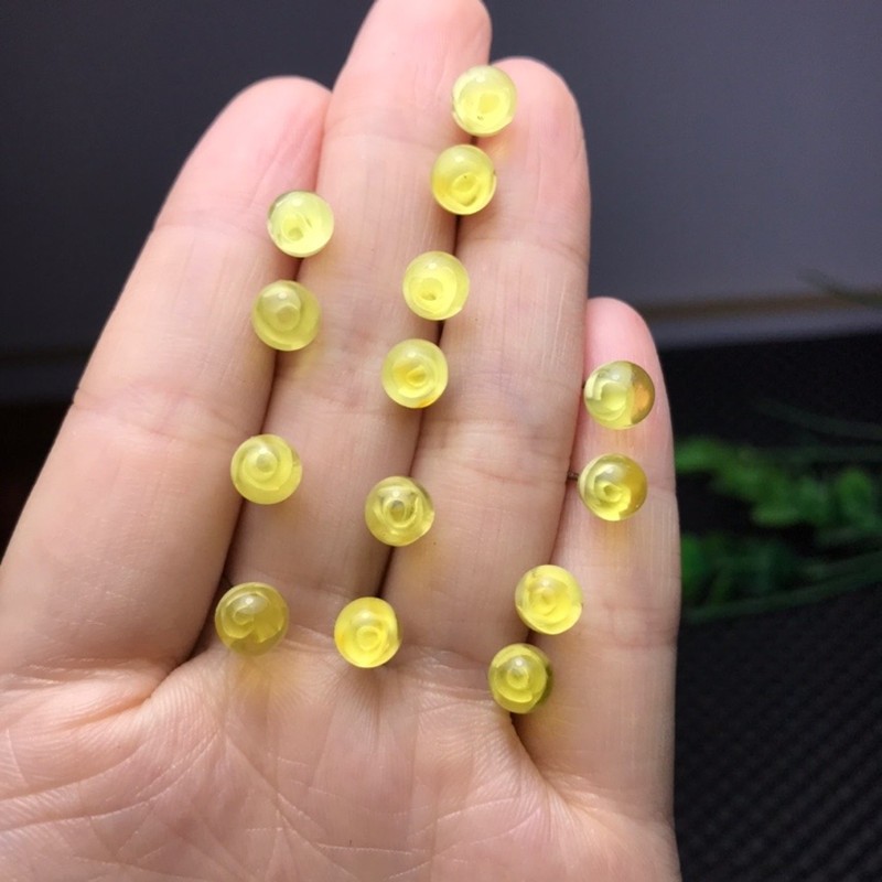 亮彩晶珠宝 天然925银针天然蜜蜡无烤色蜜蜡内雕花耳钉精致款详情图5