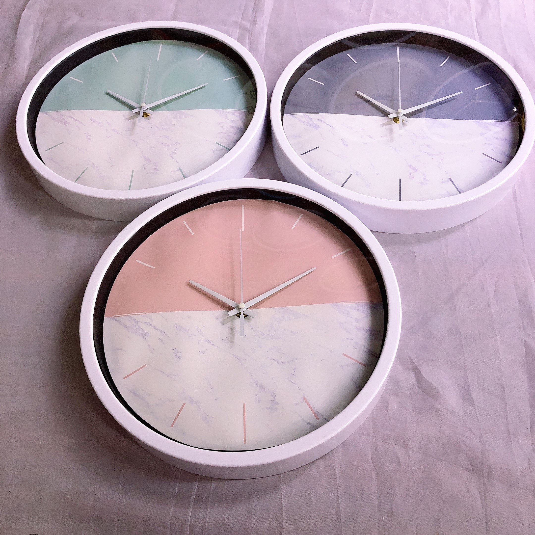 Modern, simple and fashionable wall clock, 12-inch, living room quartz wall clock, 30cm detail image 6