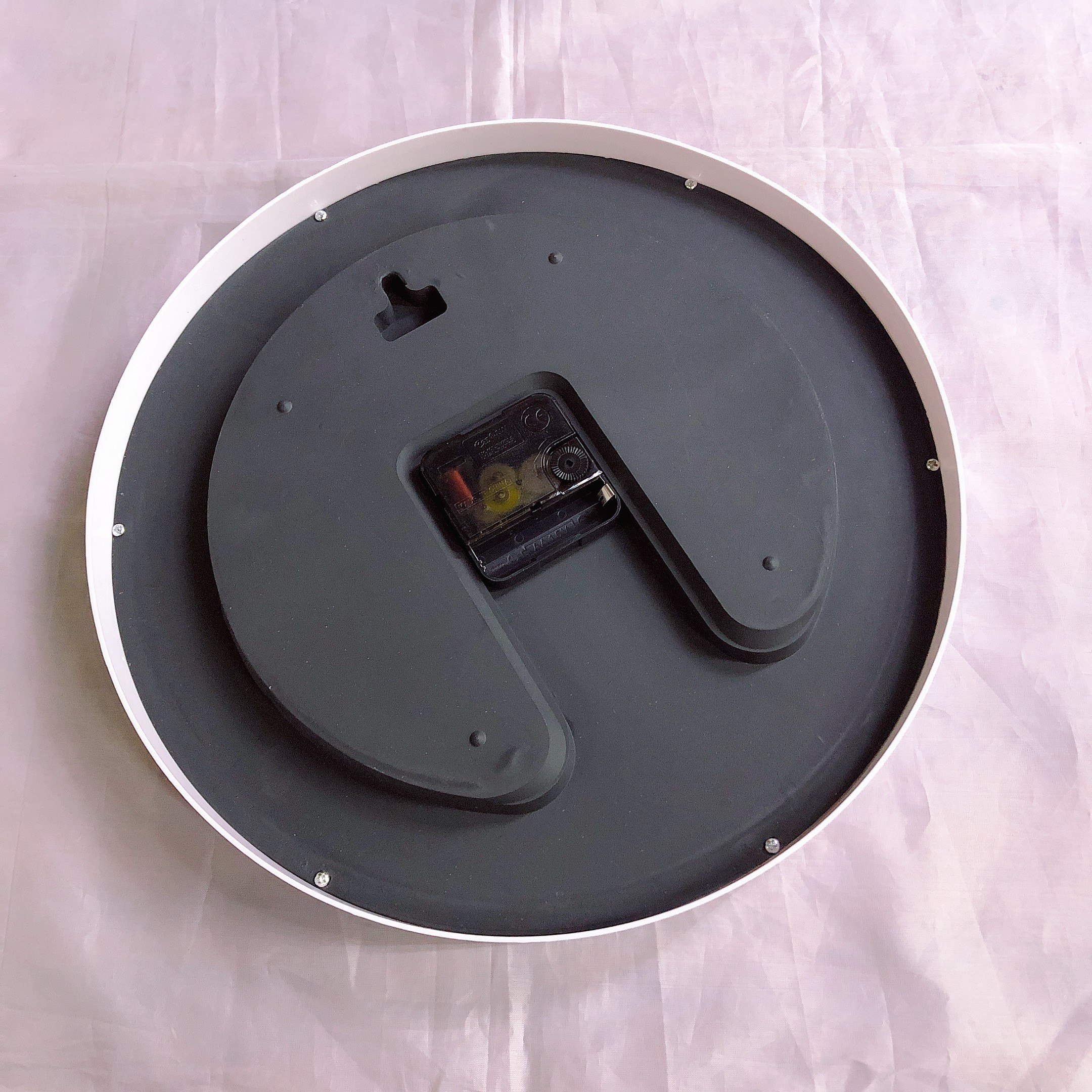 Modern, simple and fashionable wall clock, 12-inch, living room quartz wall clock, 30cm detail image 1