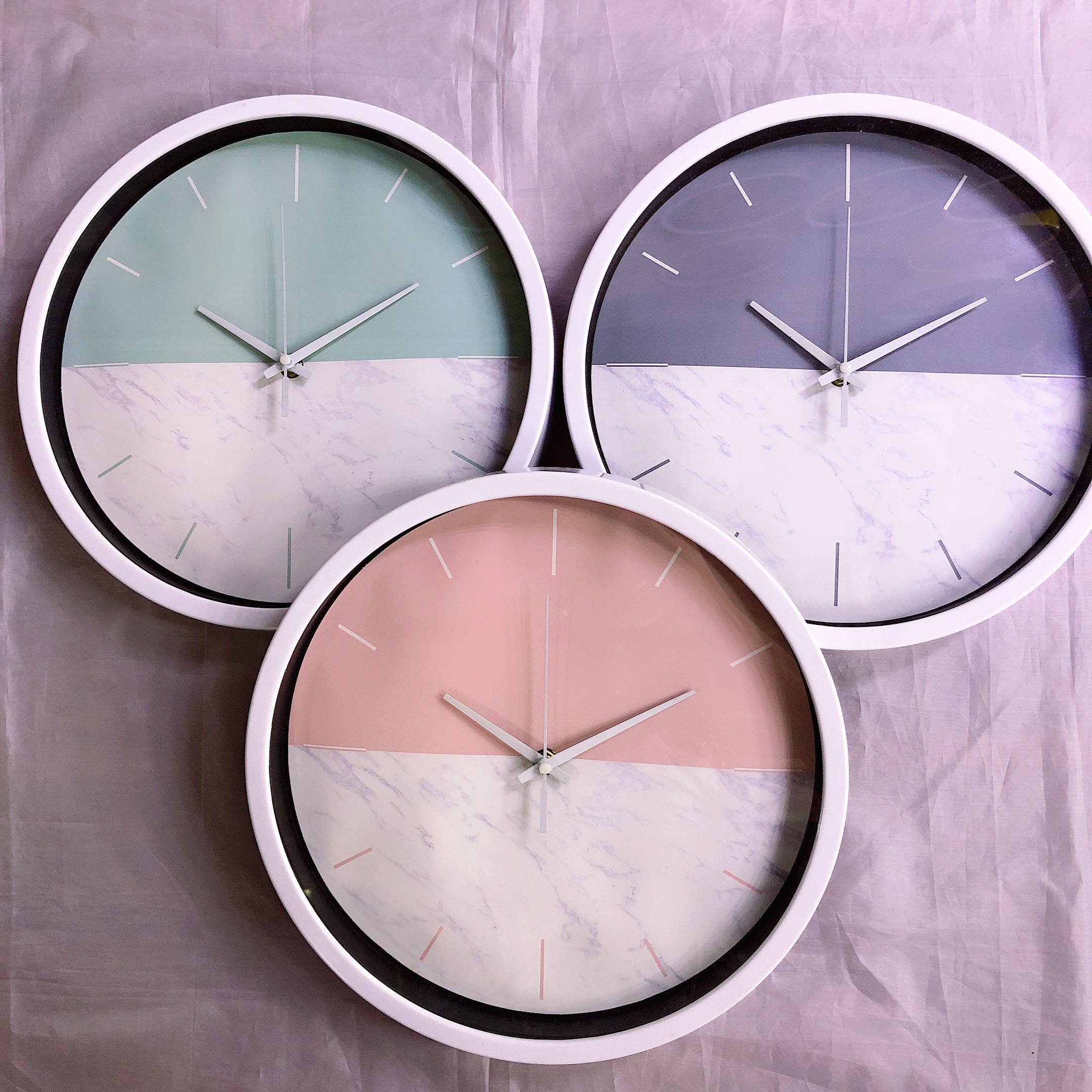 Modern, simple and fashionable wall clock, 12-inch, living room quartz wall clock, 30cm detail image 4