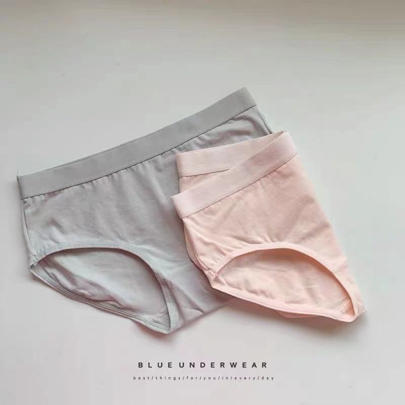 Seamless Underwear Female Cotton Antibacterial Graphene Summer Middle Waist Little Girls Cotton Thin Japanese Triangle Shorts Head K045