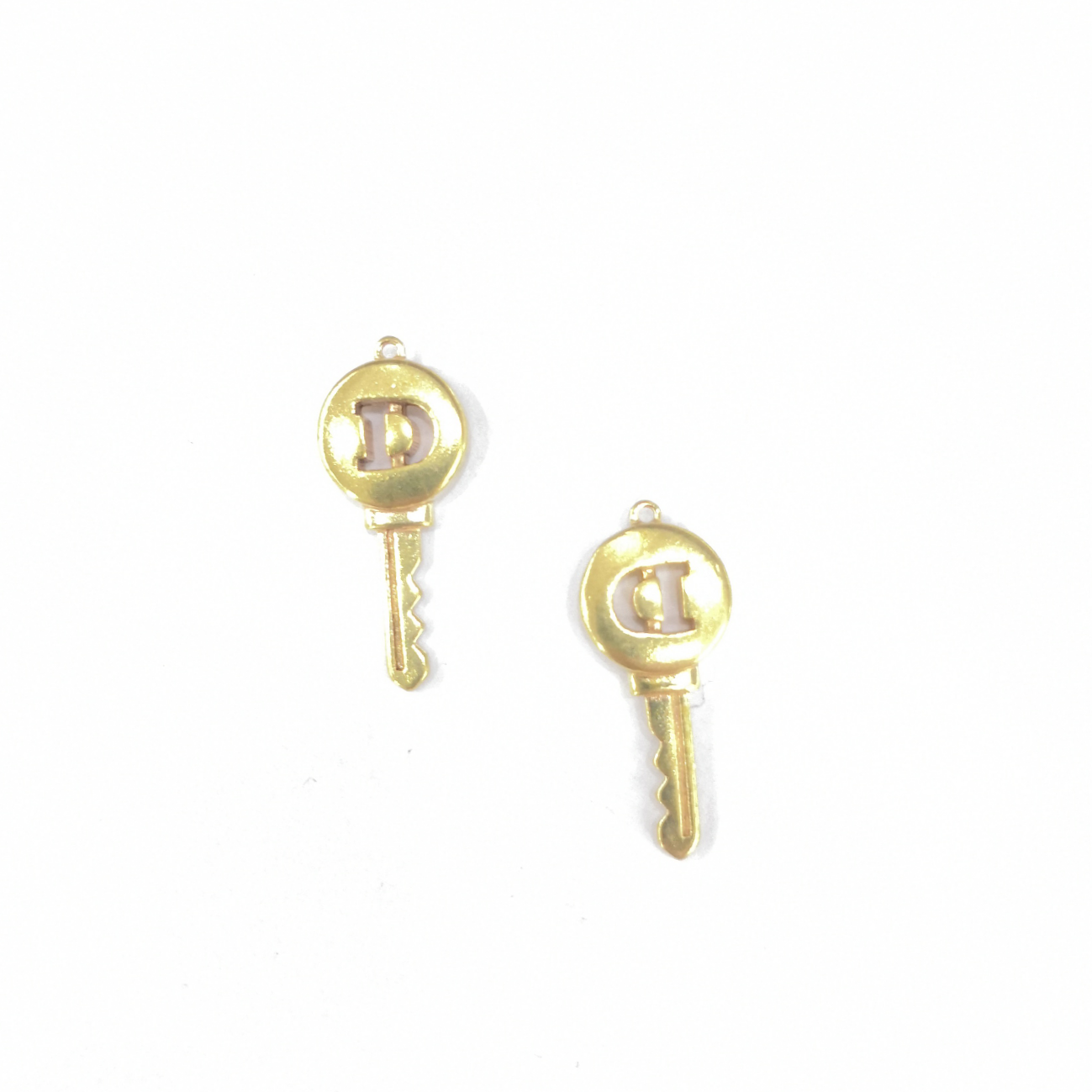 MB00007 Cast copper hollow letter D key a hanging