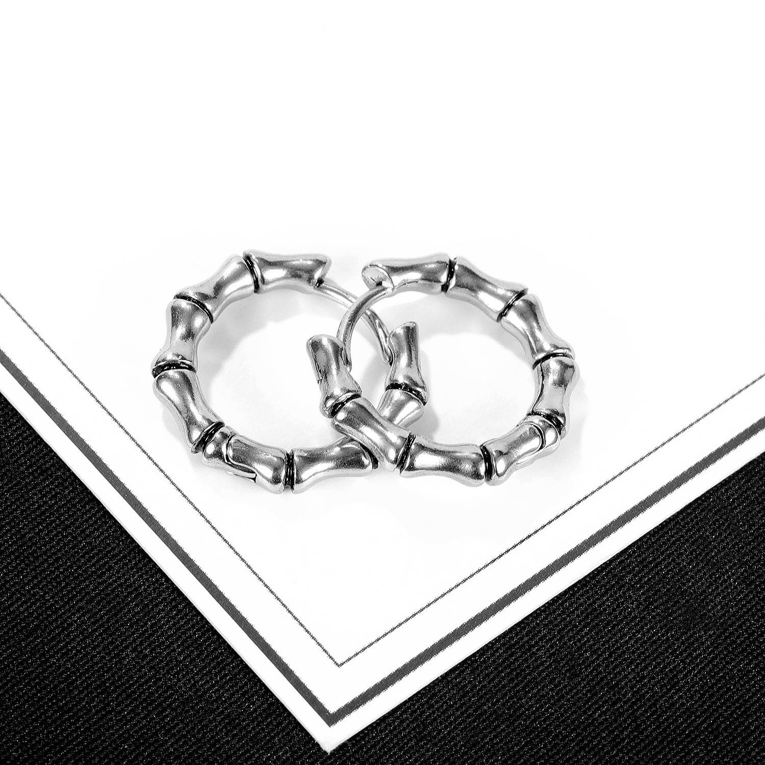 Japanese and Korean retro trend men's titanium steel earrings, individual hip-hop simple bamboo joint fashionable earrings factory direct sales detail image 4