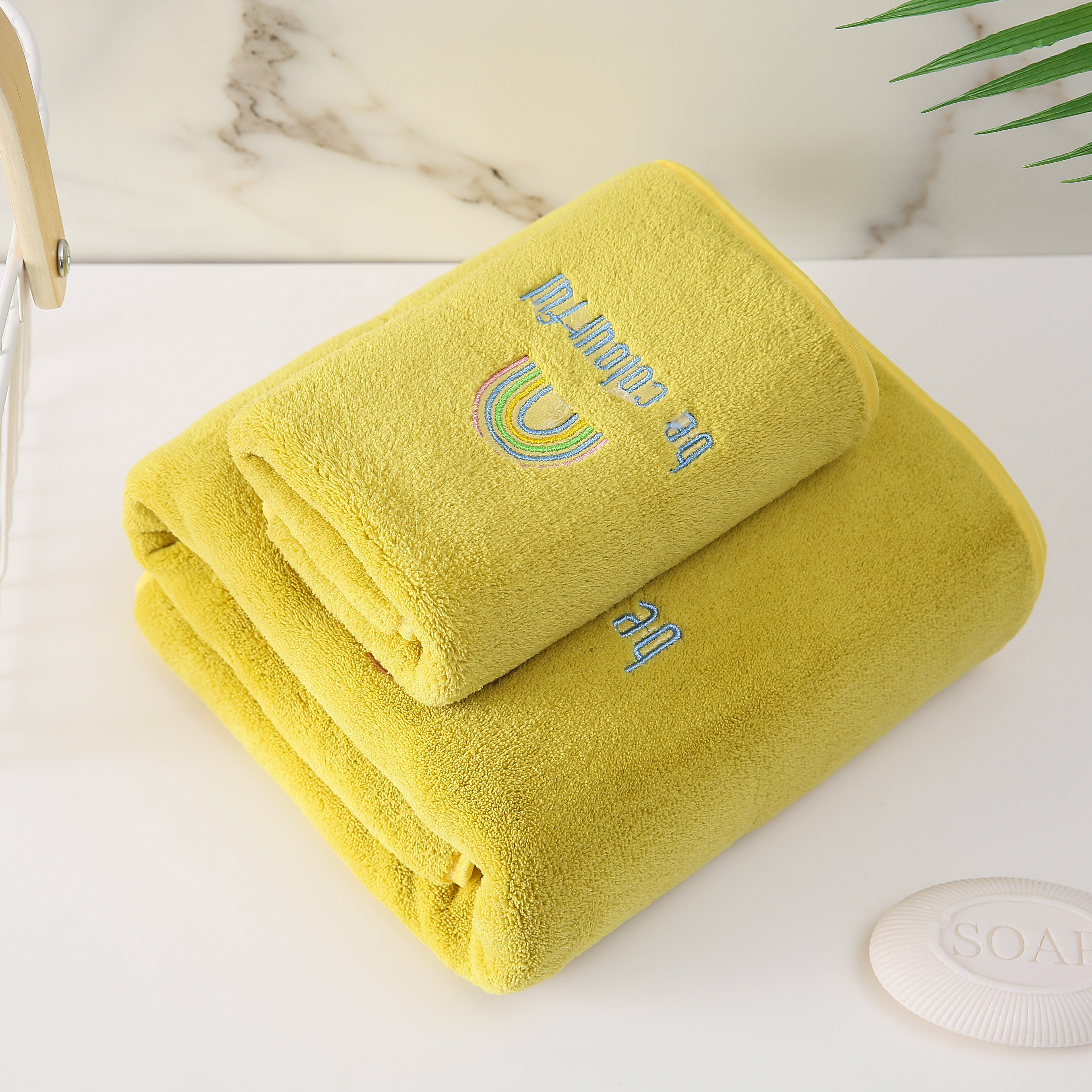 Yiwu Quality Products - Futian Towels, Coral Fleece Creative Embroidered Bath towels, Autumn and Winter Bath Towels, Couple Bath Towels detail image 3