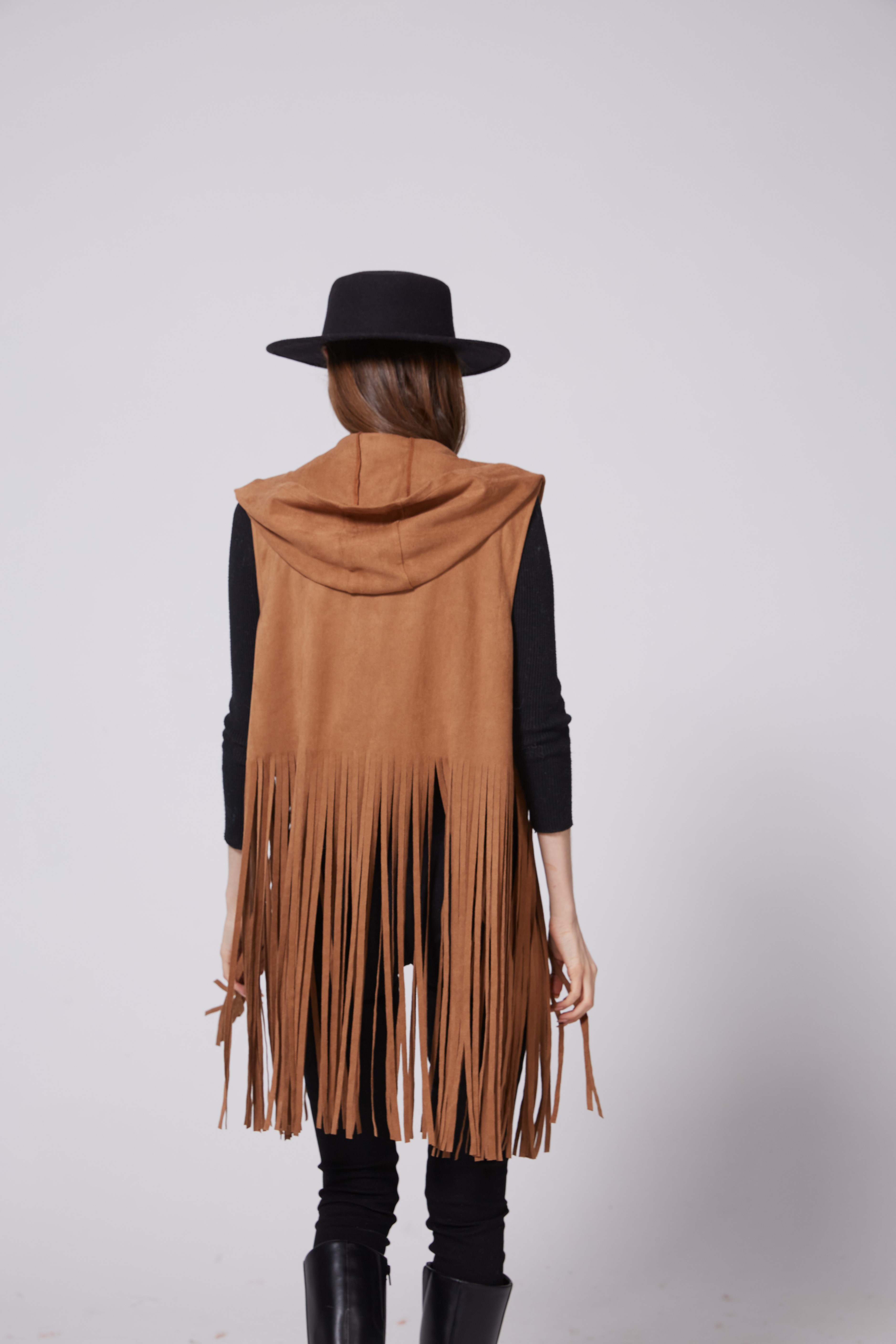 In 2021, trendy and fashionable casual women's wear: Suede fringed short vest detail image 2