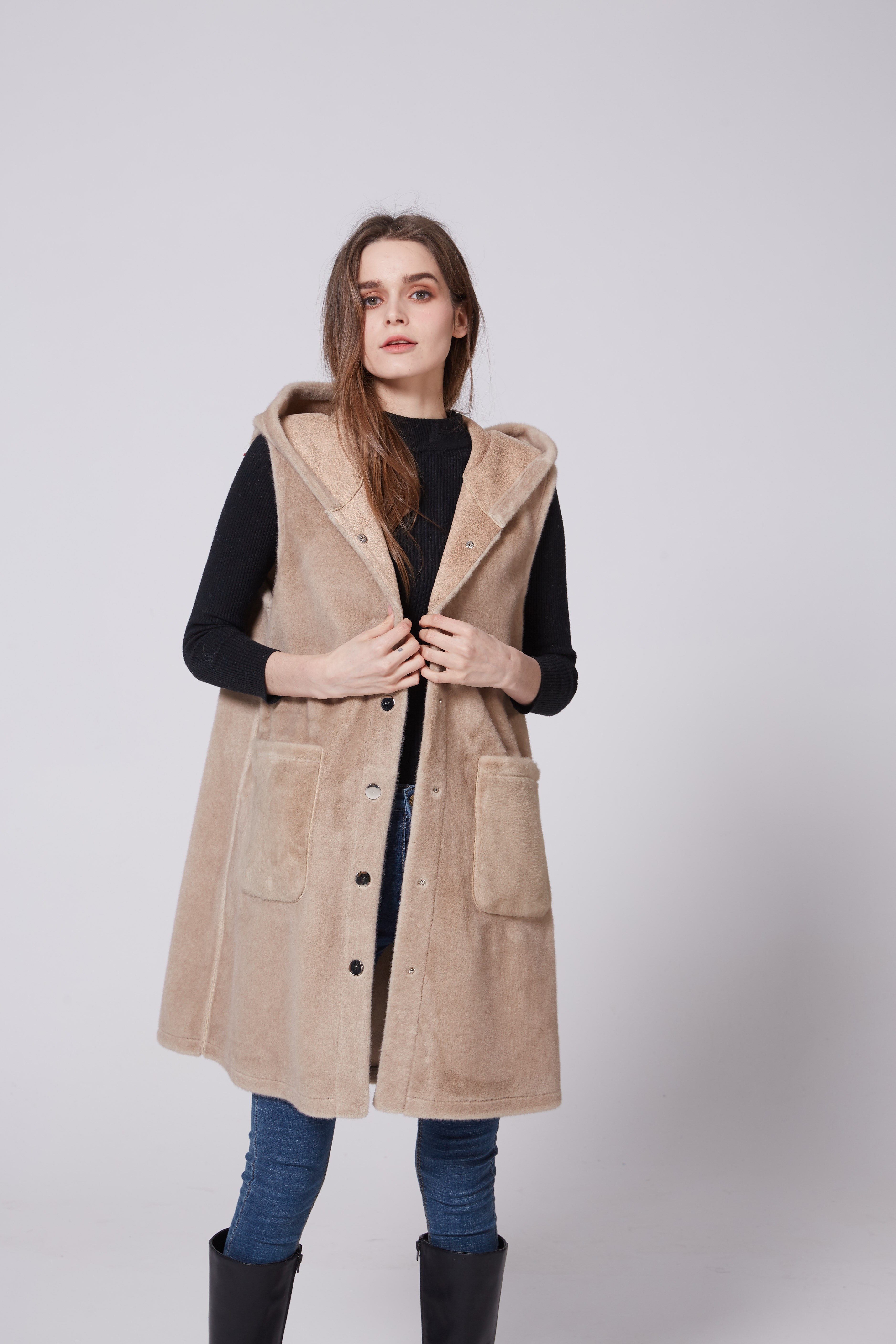 In 2021, trendy and fashionable casual women's wear: double-sided faux mink velvet long vests detail image 4