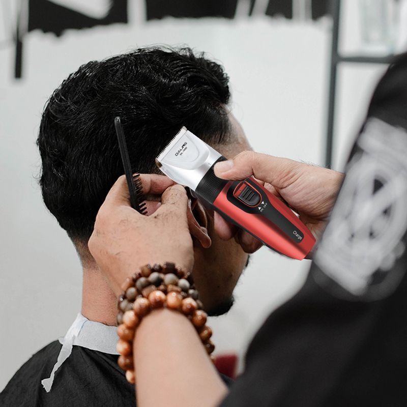 DALING-1080 Hair clipper, electric clipper, engraving oil head clipper, electric head shaving tool, engraving tool, free cloth, adult and children's clipper, trimming, whitening, wholesale for export, hairdressing Application Scenario
