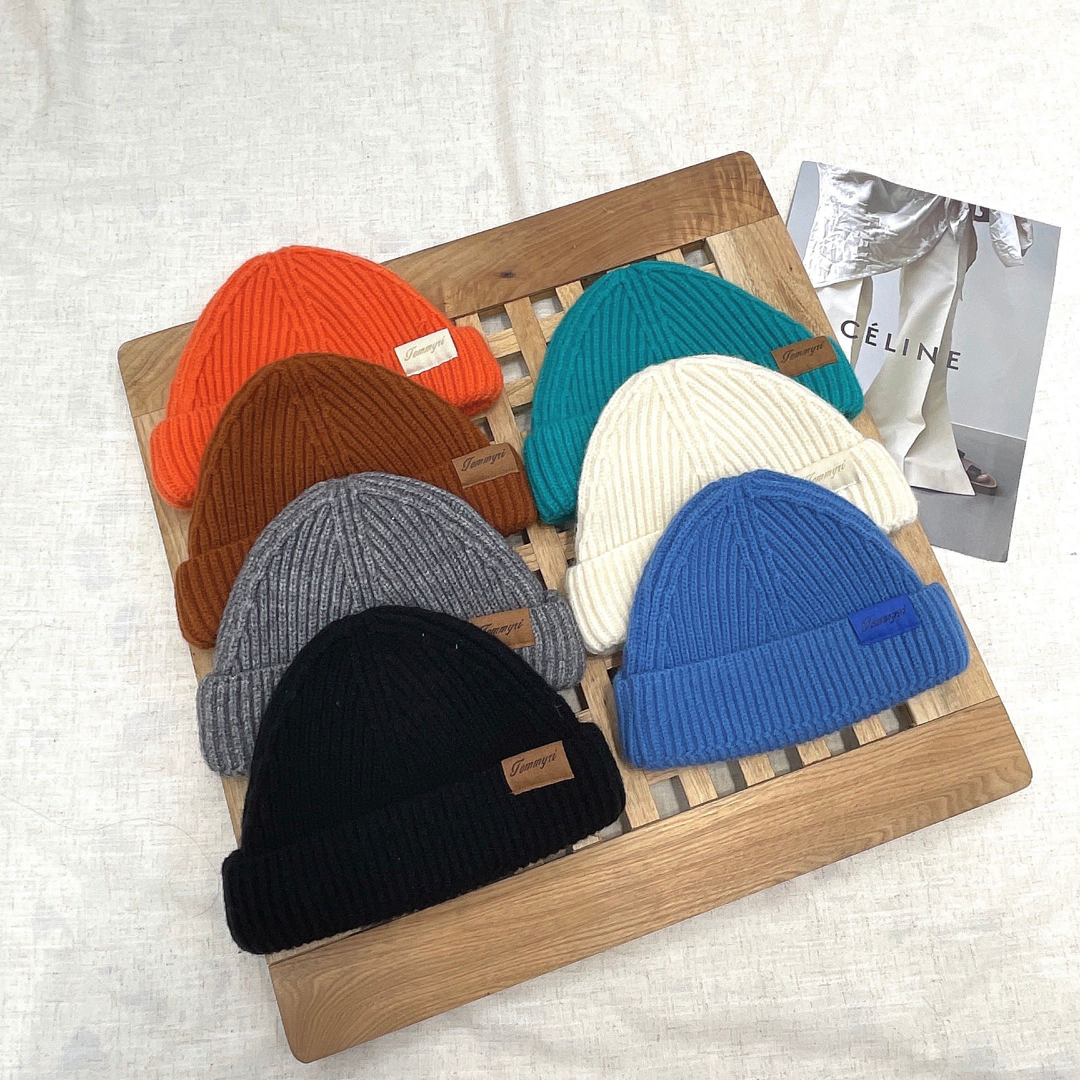 Autumn and winter Klein Blue knitted checkered hat and scarf 2-piece set, Japanese, European and Korean style warm and fashionable candy color versatile set full figure