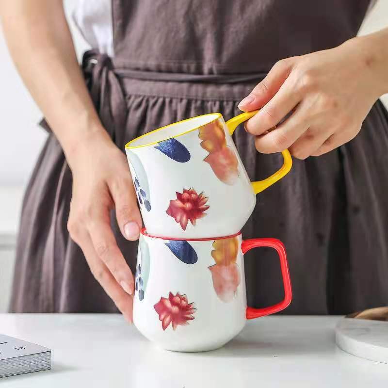 The "Manhua Season" series of hand-painted glazed mid-patterned creative ceramic cups, student couple office breakfast milk cups detail image 2