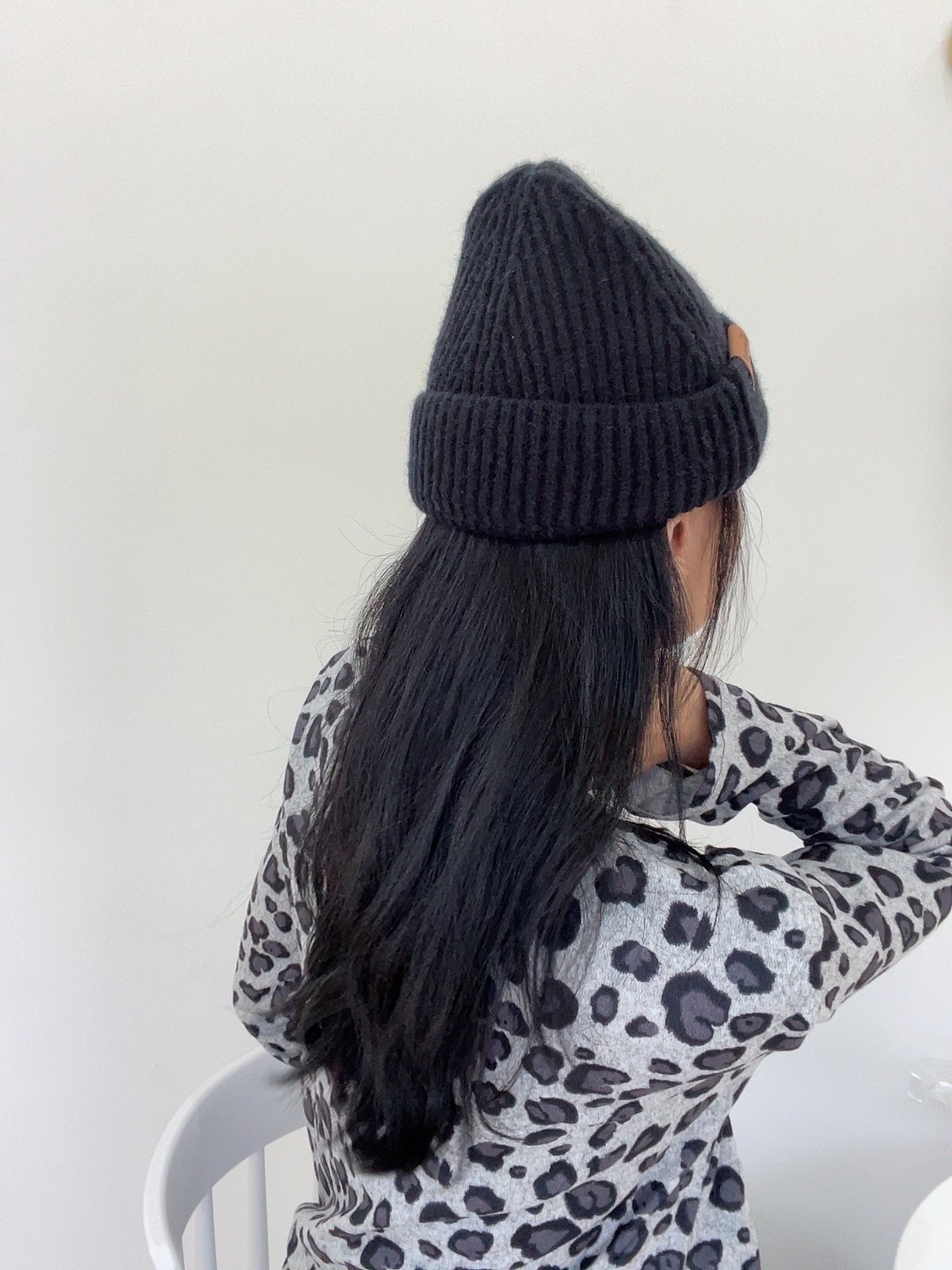 Autumn and winter Klein Blue knitted checkered hat and scarf 2-piece set, Japanese, European and Korean style warm and fashionable candy color versatile set Specification drawing