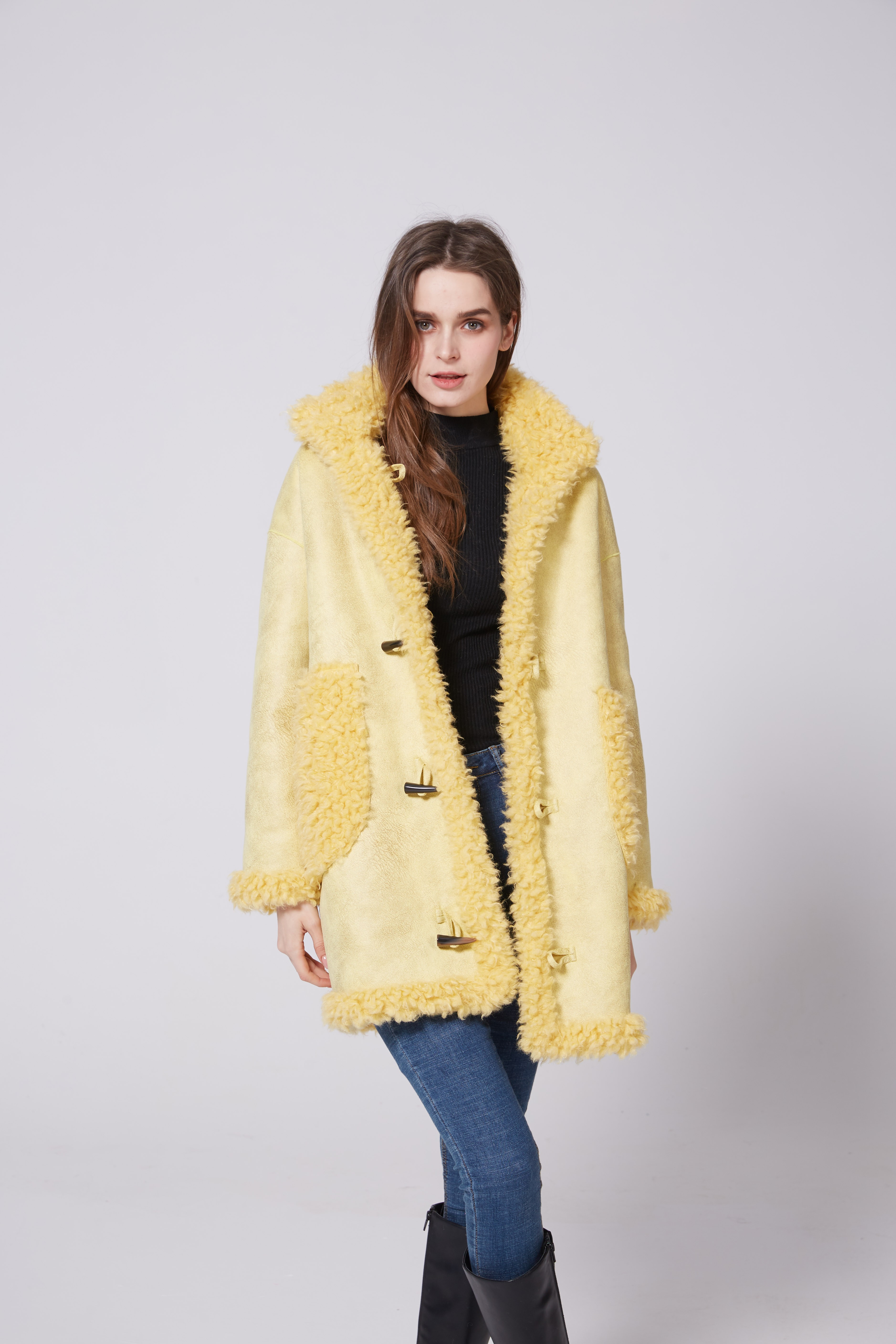 In 2021, a trendy and casual women's cashmere long coat with fur in one piece detail image 2