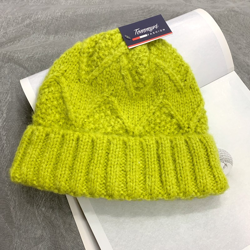 Klein blue checkered hat and Scarf 2-piece trendy brand simple and face-enhancing autumn and winter knitted candy-colored warm and fashionable set Item Picture