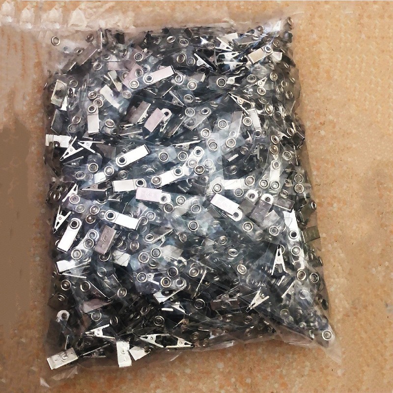 厂家直销大号圆孔广州英文夹+皮条 金属胸卡夹 证件卡套夹 高质量双孔夹详情图3