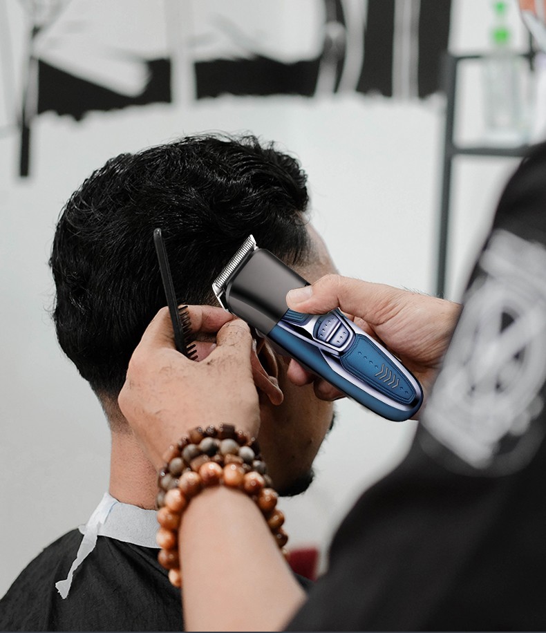 达玲DALING-9042三合一剃须刀往复式电动充电式刮胡刀多功能理发鼻毛器 外贸批发剃须刀理发器鼻毛器三合一外贸批发详情图11