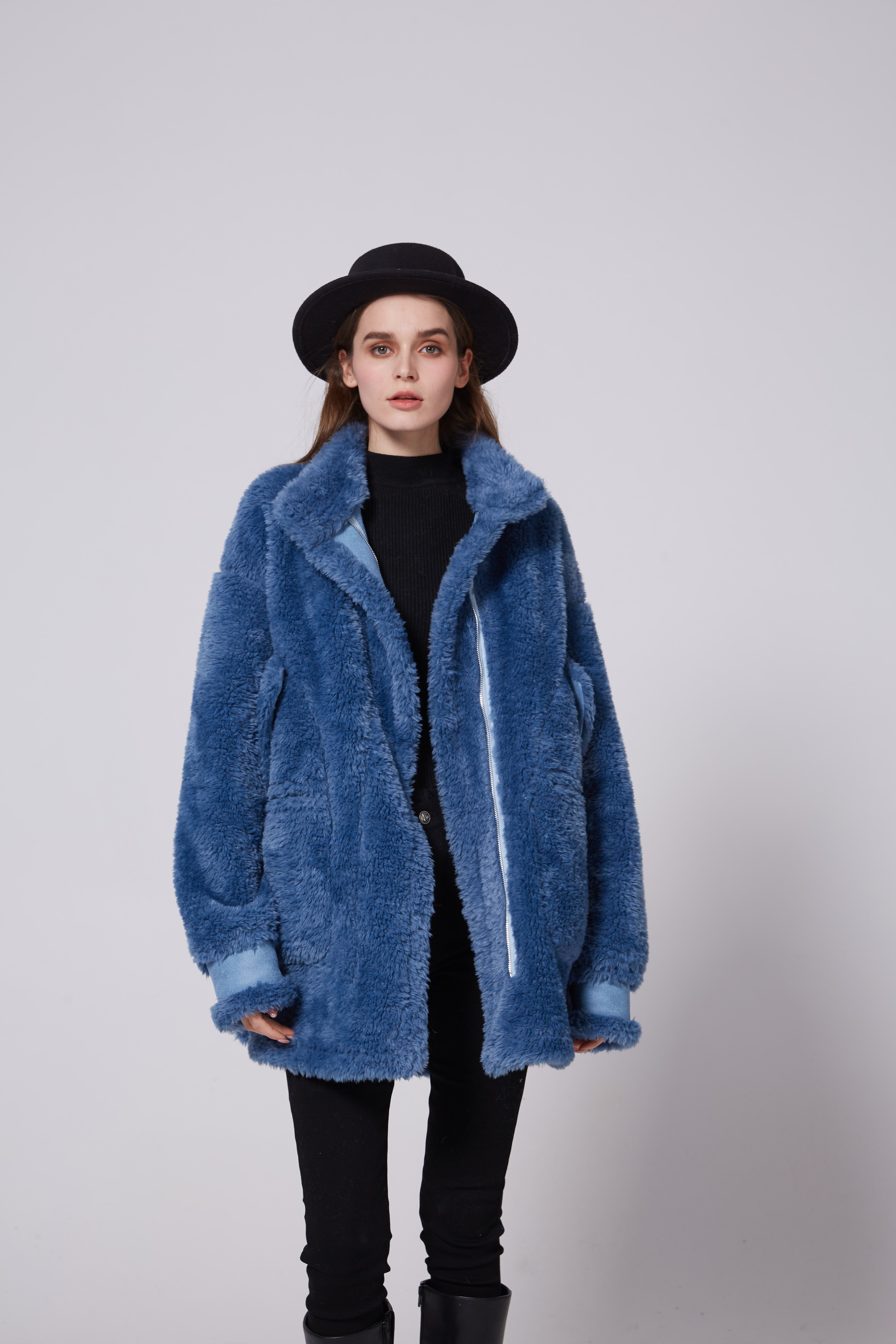 2021 New Korean Fashion Women's Clothing Simulation Fur One Short Zipper Coat details Picture