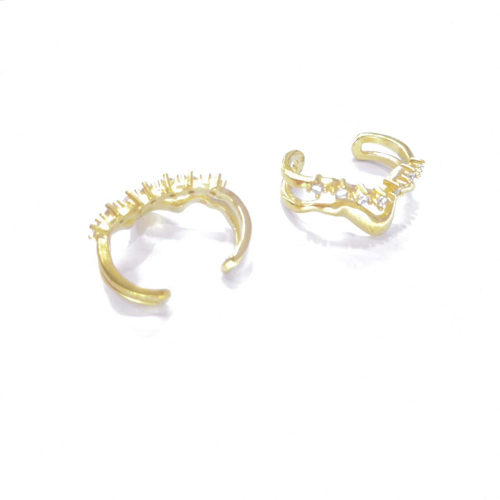 MC07564 Cast copper double wave C diamond earrings