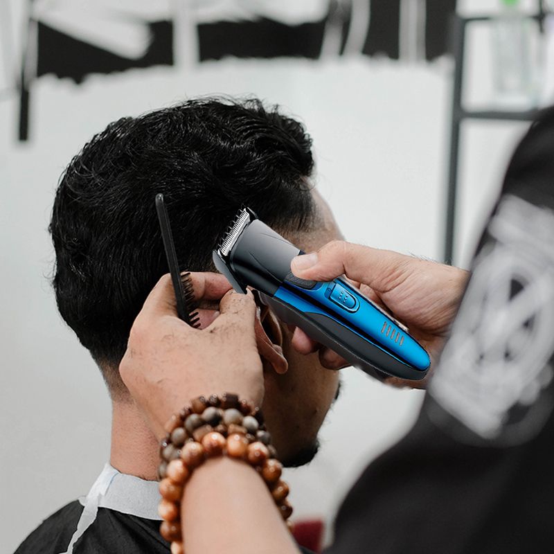 DALING-9028 Three-in-one Shaver, reciprocating electric rechargeable razor, multi-functional Hairdresser, Nose Hair Razor, blue set, wholesale for export, three-in-one shaver, hairdresser, nose hair razor Application Scenario