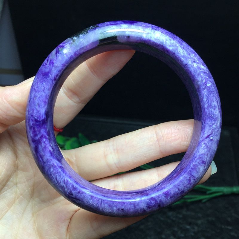 The natural dragon crystal bracelet of the bright crystal jewelry has clear patterns, bright and fragrant colors, and a smooth surface