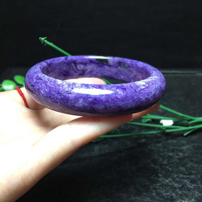 The natural dragon crystal bracelet of the bright crystal jewelry has clear patterns, bright and fragrant colors, and a smooth surface Specification image