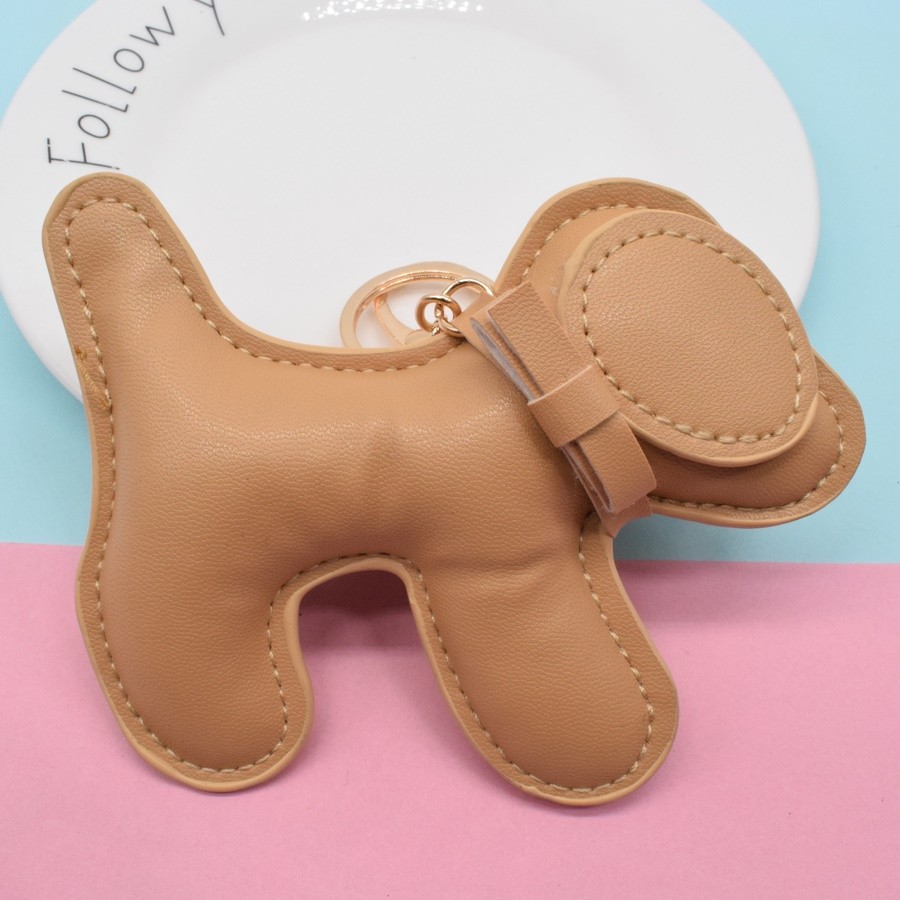 Pu Leather Oil Edge Dog Key Chain Pendant Application Scenario