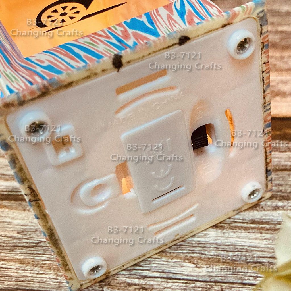 Ramadan plastic antique kerosene flame lamps, wind lamps, decorative craftsmanship, electronic candles, creative accessories, street stall goods, imported ten thousand Christmas decorations, cross-border batch, shaking sound bestsellers, wedding road guides, LED horse lanterns, soft decoration props 071 Item Picture