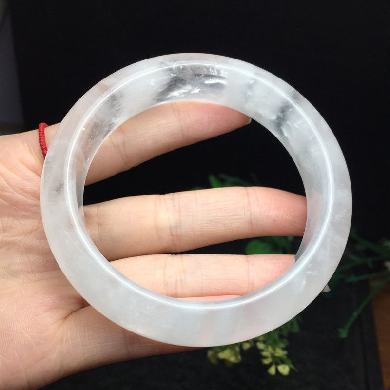 The natural white ghost bracelet with bright crystal jewelry is fresh and simple Application Scenario