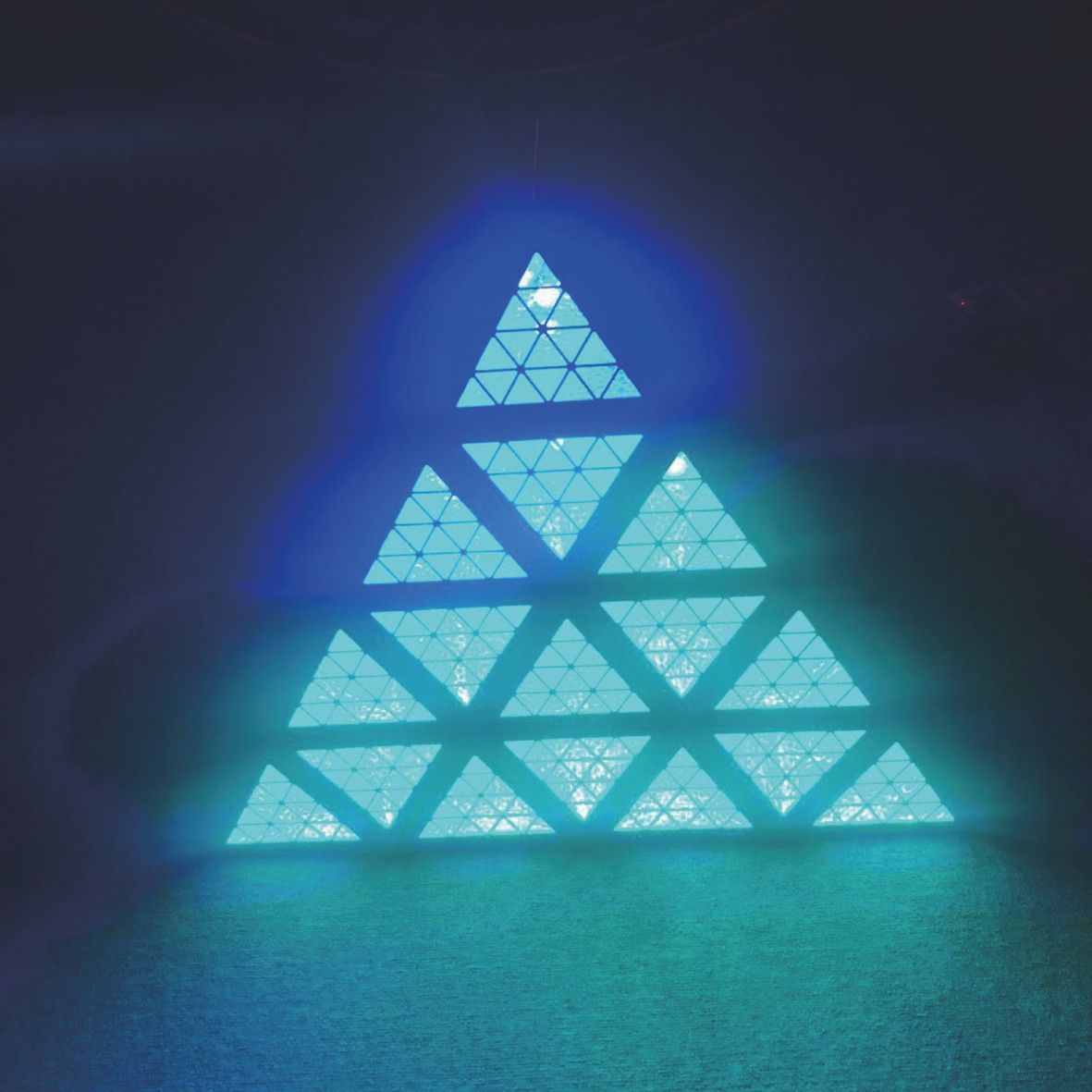 Antique-style triangular LED special effect light details Picture