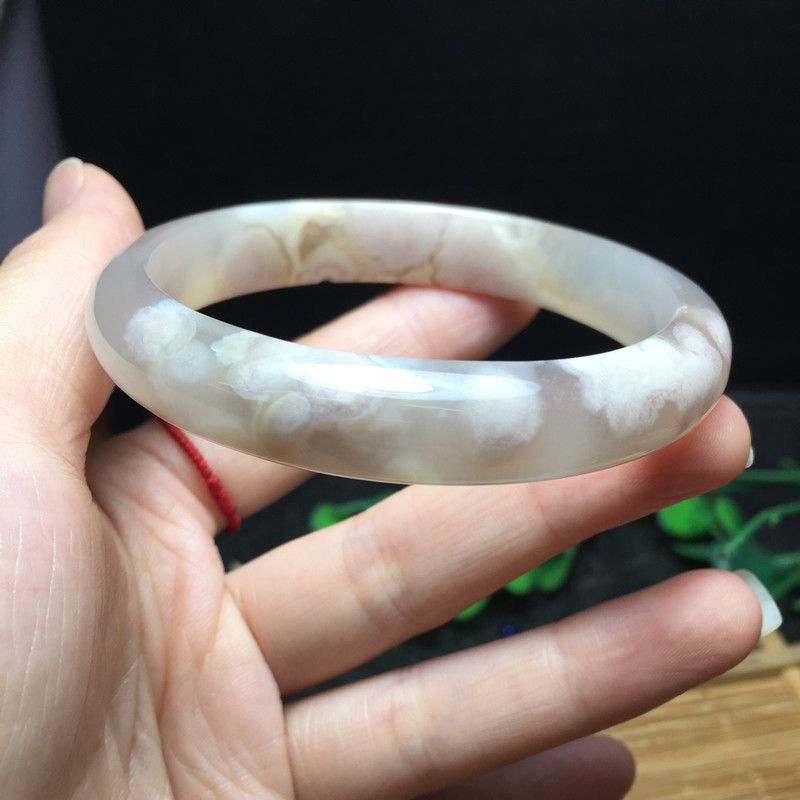 Bright Crystal jewelry natural cherry blossom agate bracelet, each piece of cherry blossom is extremely valuable and lustrous Item Picture