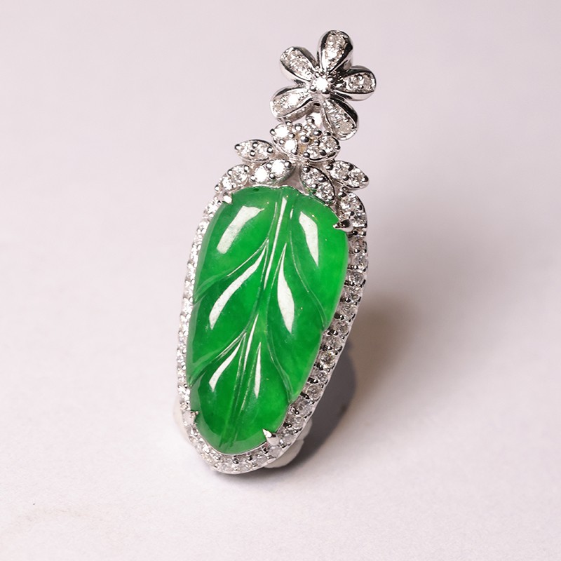 新宝丽D区三楼七街8148店阳绿翡翠叶子吊坠新宝丽051详情图2
