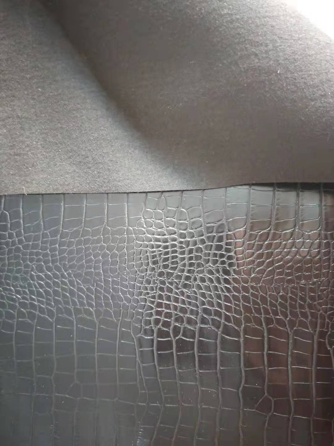 厂家1.0鳄鱼纹，双针拉毛布，颜色多样，表面增光，适合做沙发，箱包，手包，工艺品，等。详情图3
