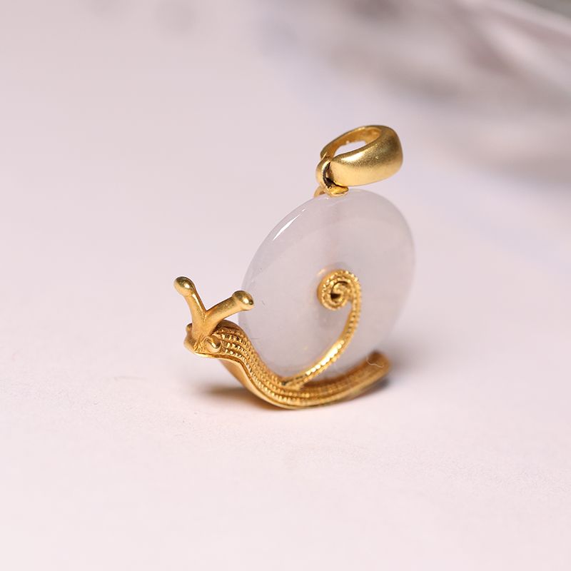 新宝丽D区三楼七街8148店翡翠蜗牛吊坠  新宝丽025详情3