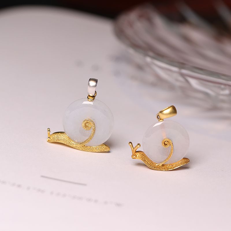 新宝丽D区三楼七街8148店翡翠蜗牛吊坠  新宝丽025详情1