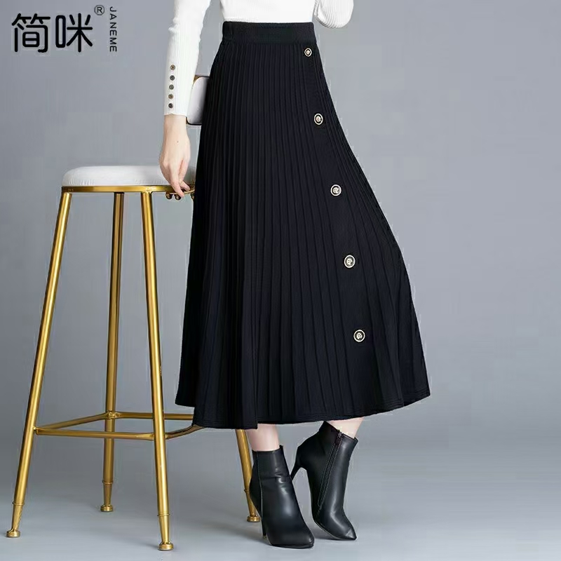 Flared 5-button dress detail image 1