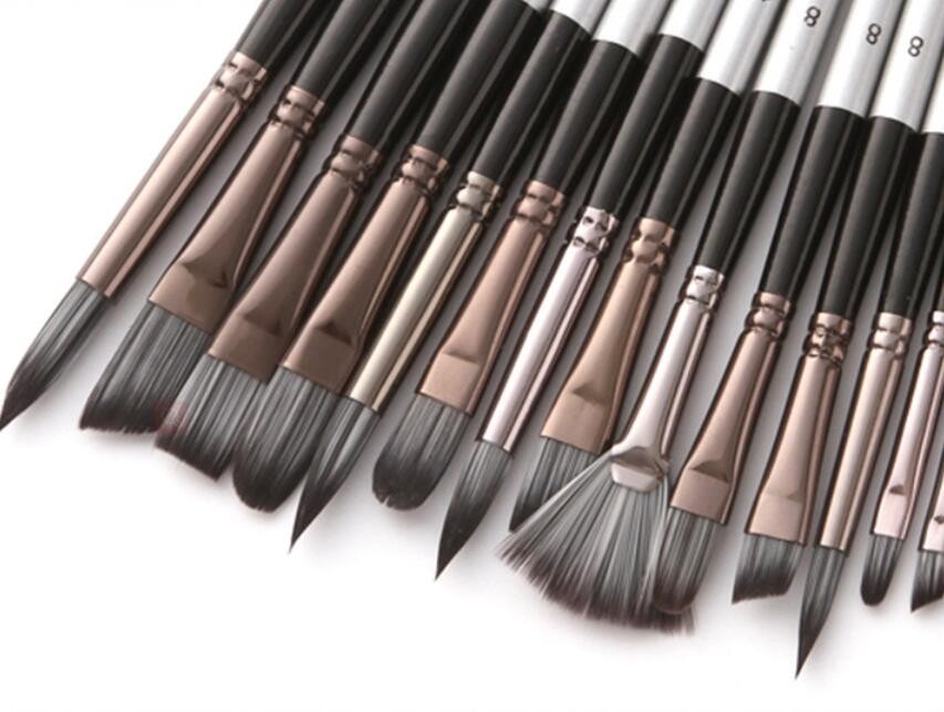 The 24-piece nylon brush set is suitable for canvas oil painting, watercolor, fine detail miniature, human face and rock painting detail image 2