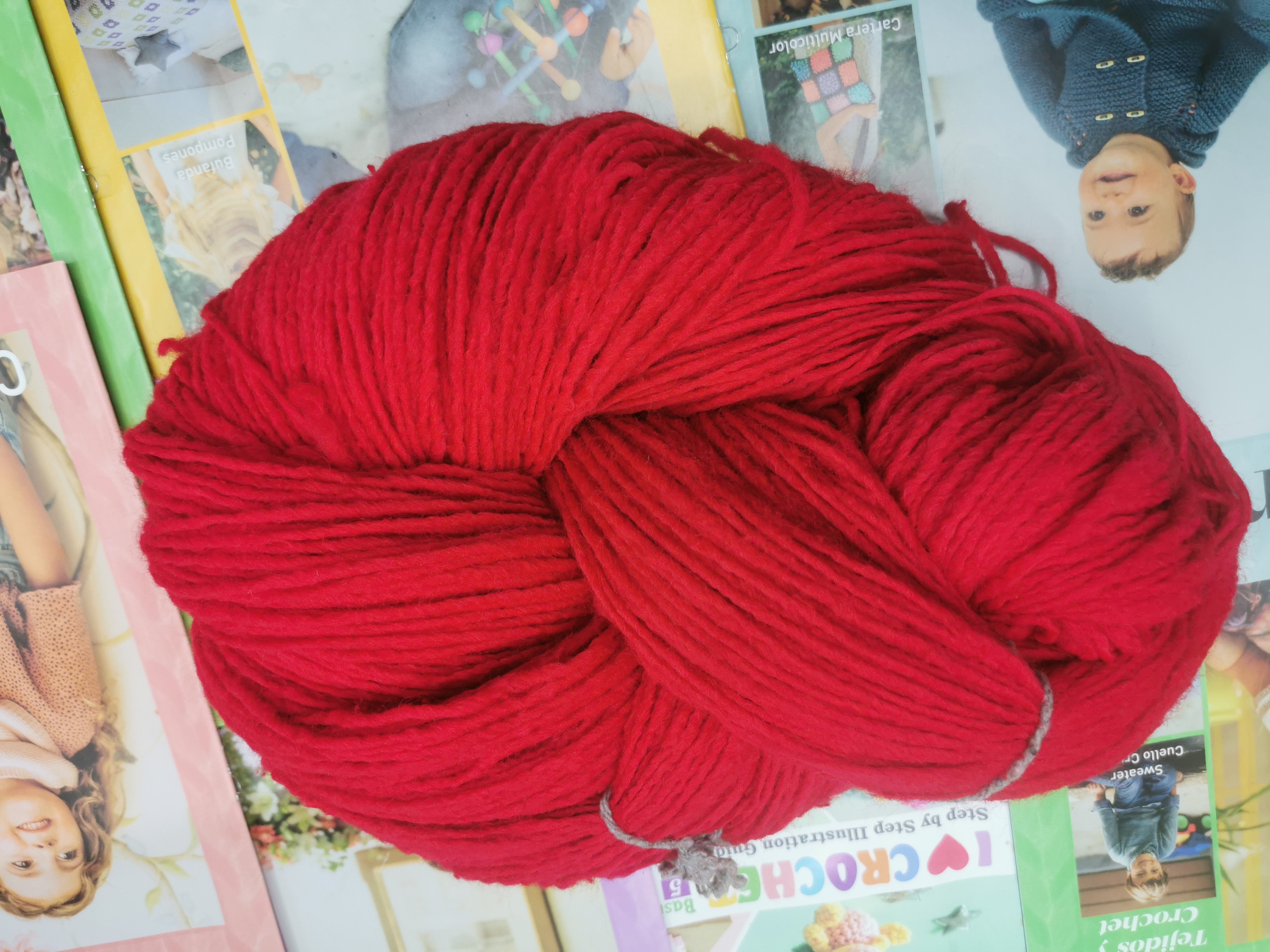 Factory direct sales of 1.5NM polyester Iceland wool hand-knitted yarn detail image 5