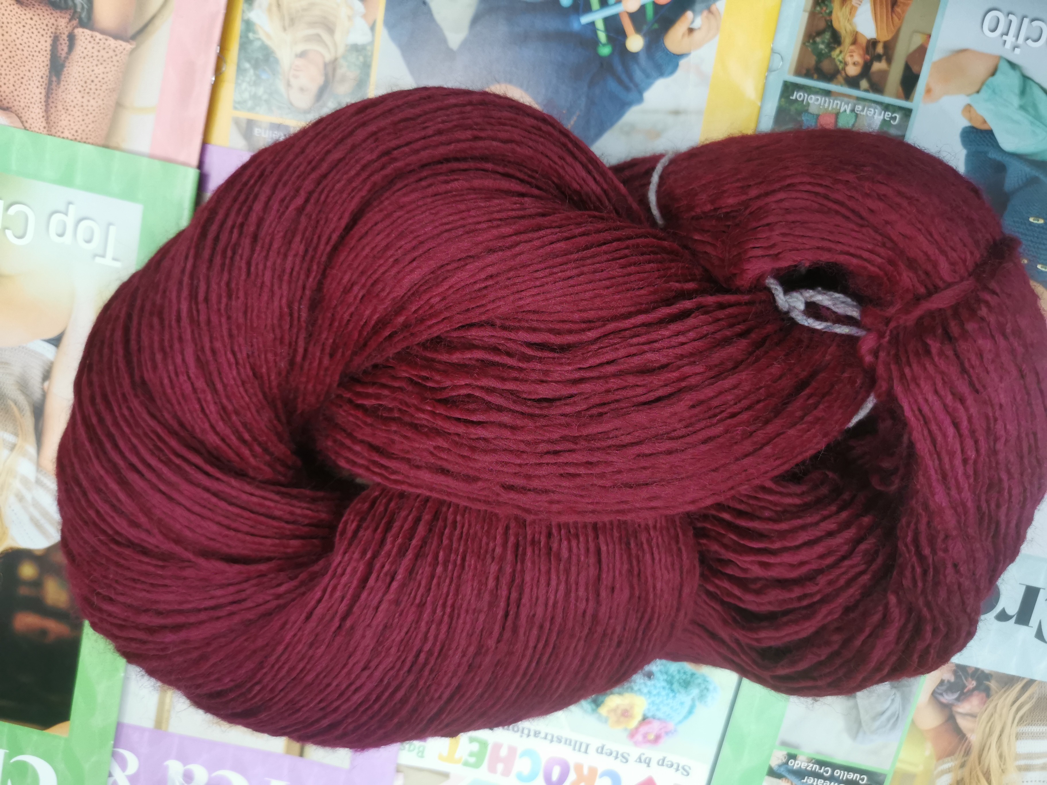 Factory direct sales of 1.5NM polyester Iceland wool hand-knitted yarn detail image 2