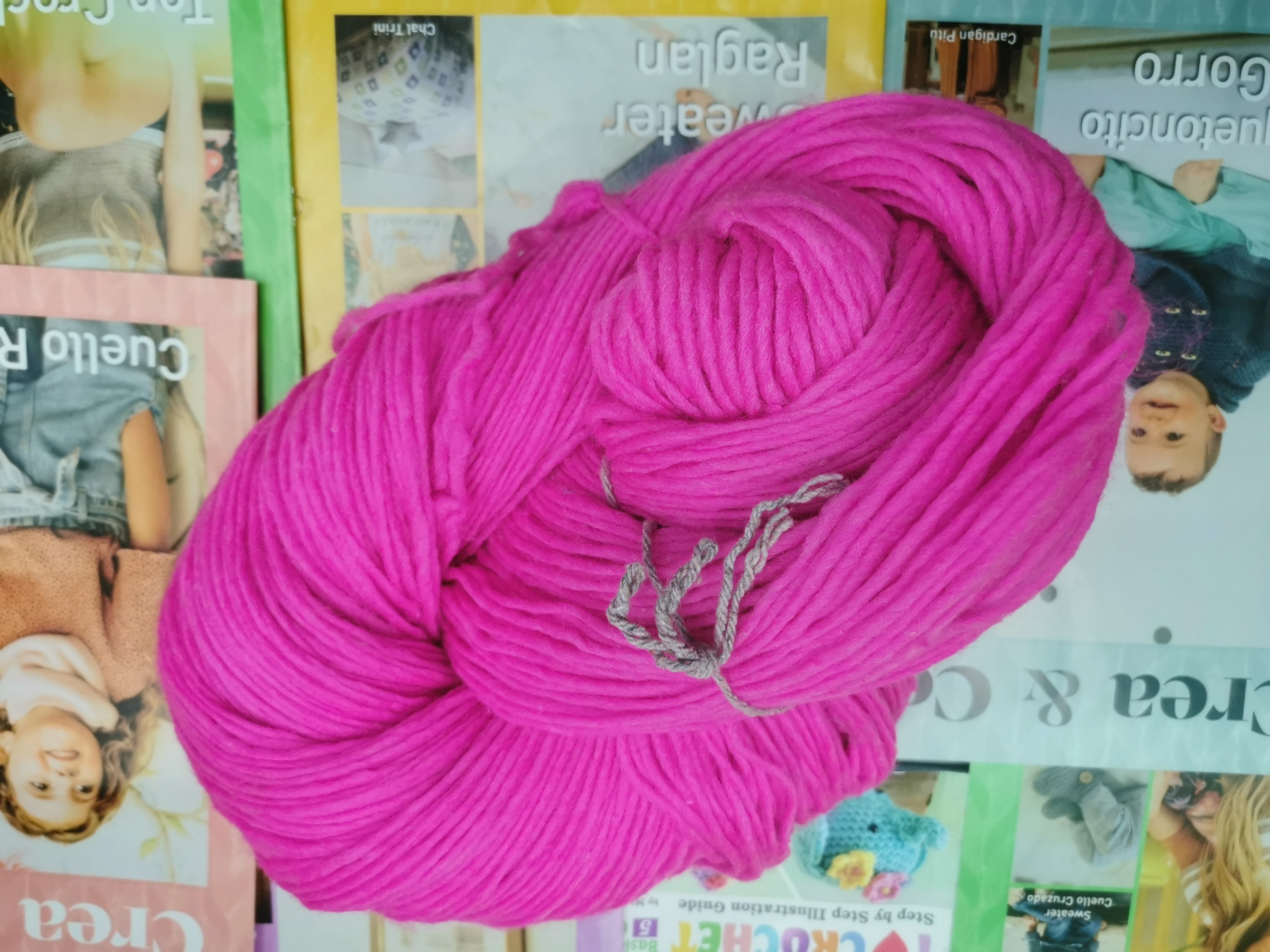 Factory direct sales of 1.5NM polyester Iceland wool hand-knitted yarn detail image 7