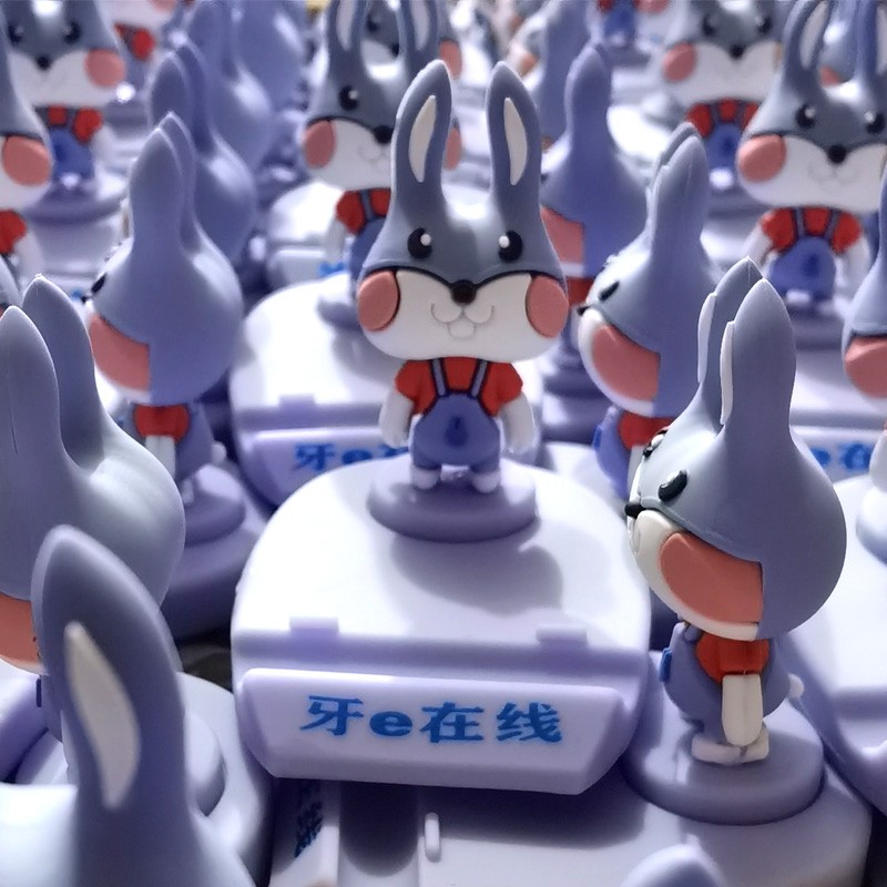工厂定制PVC手机支架开模创意礼品公仔摆件定做卡通pvc软胶底座详情图6