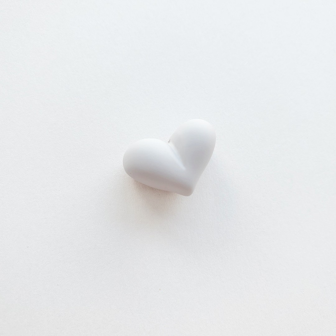 DIY handmade jewelry accessories, heart-shaped straight-hole rubber beads, women's clothing, versatile street toy accessories, bracelet materials detail image 14