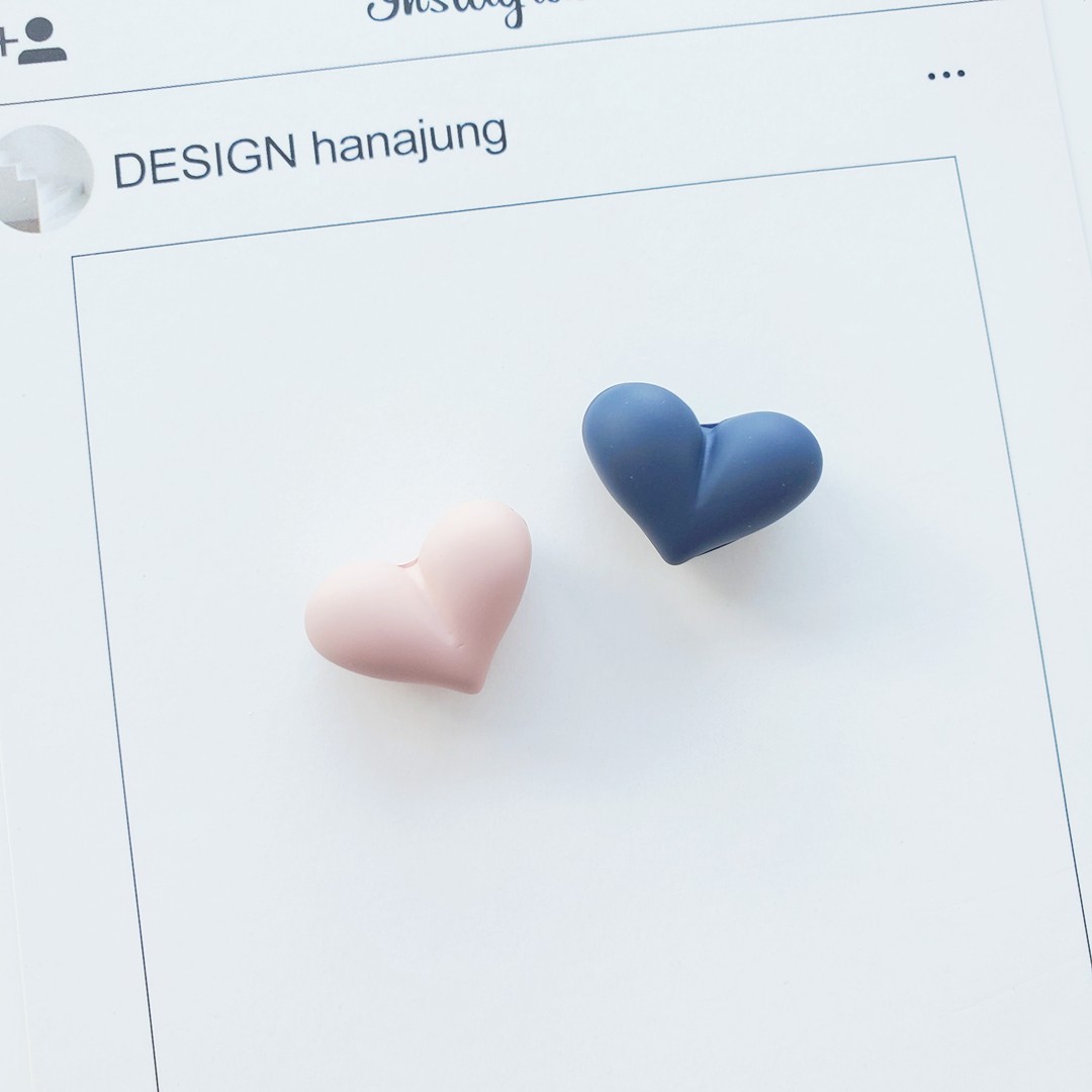DIY handmade jewelry accessories, heart-shaped straight-hole rubber beads, women's clothing, versatile street toy accessories, bracelet materials detail image 8