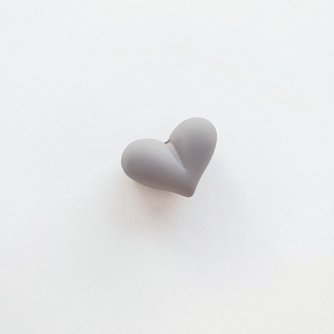 DIY handmade jewelry accessories, heart-shaped straight-hole rubber beads, women's clothing, versatile street toy accessories, bracelet materials detail image 15