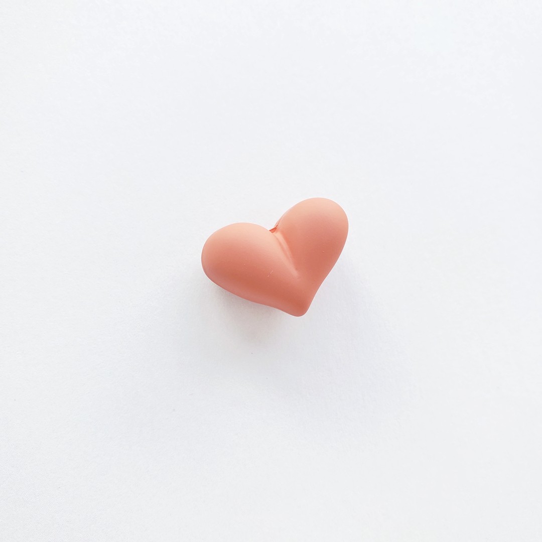 DIY handmade jewelry accessories, heart-shaped straight-hole rubber beads, women's clothing, versatile street toy accessories, bracelet materials detail image 13