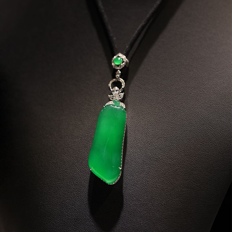 翡翠/翡翠福瓜吊坠/翡翠吊坠细节图