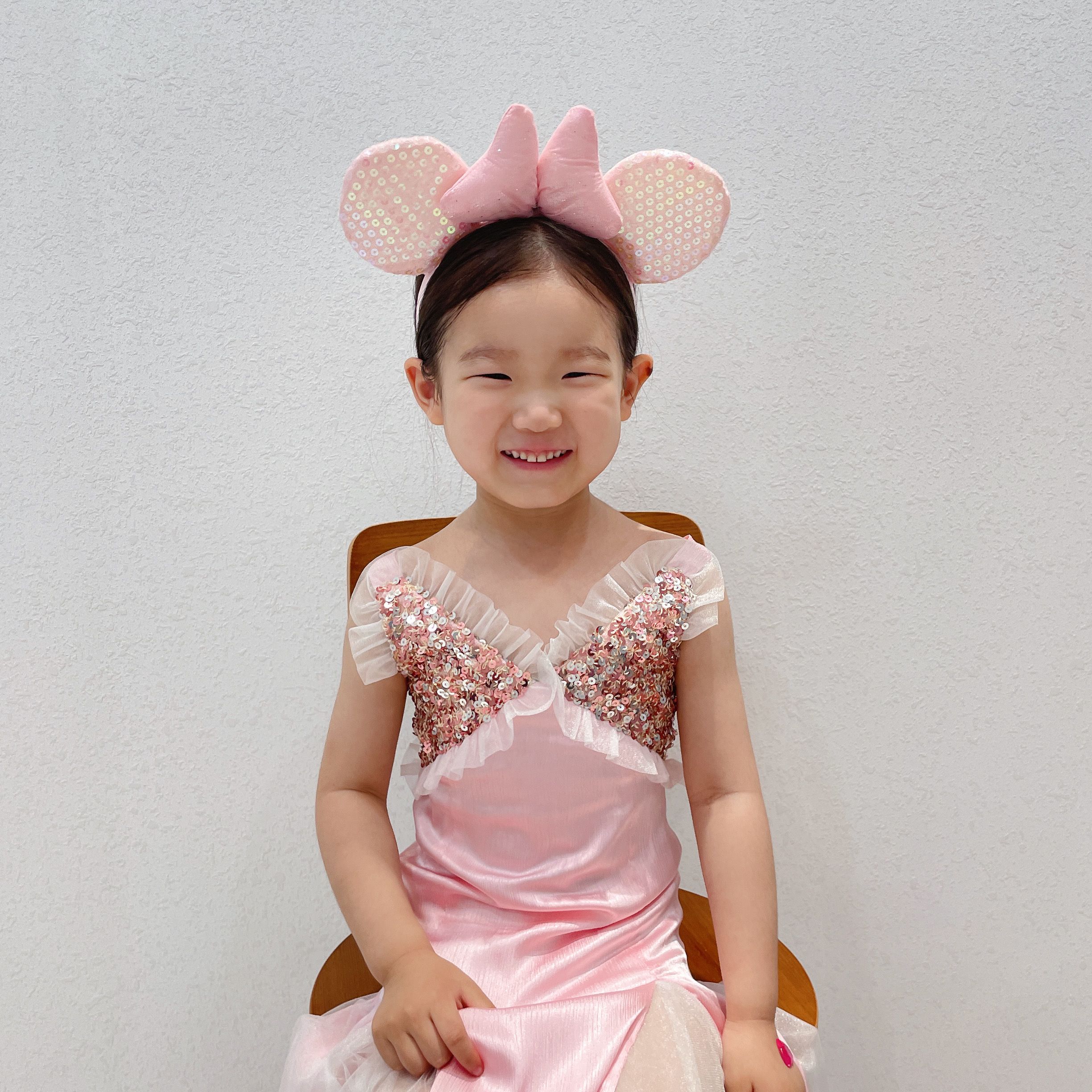 A versatile Chinese-style accessory for Hanfu that doesn't tangle hair - the Super cute series of three-dimensional knot round ear hair bands Application Scenario