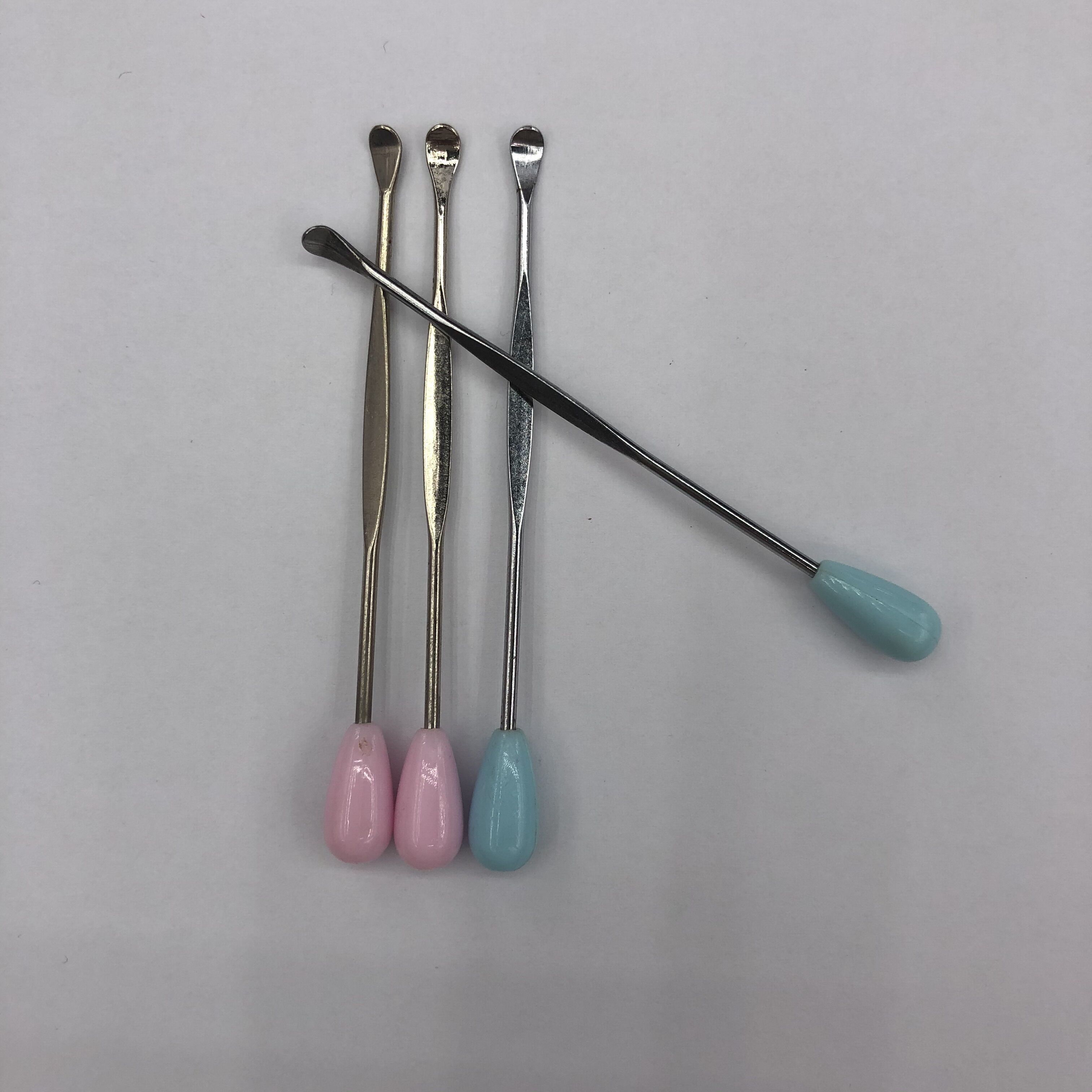 Ear spoons, plastic ear spoons, beauty tools manufacturer direct sales, beauty tools, makeup tools Application Scenario