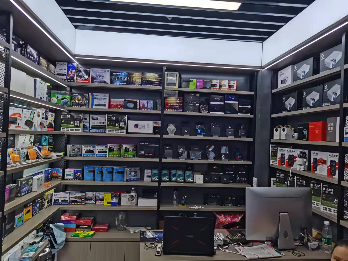 Rongda Telecommunications Firm describe pic - 3